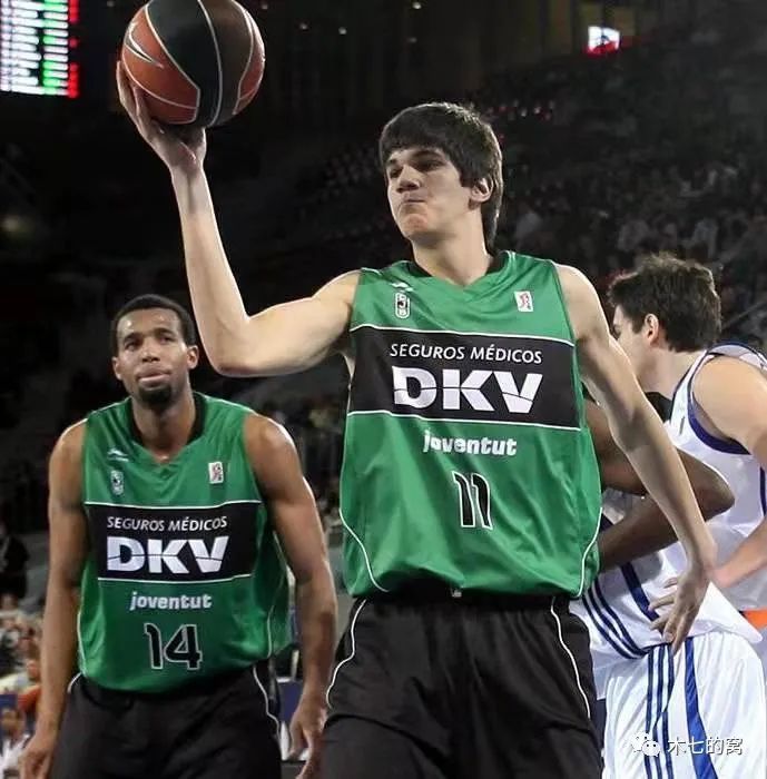 年轻才俊的 年轻才俊的