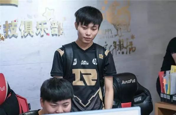 艾伦需平衡 艾伦需平衡